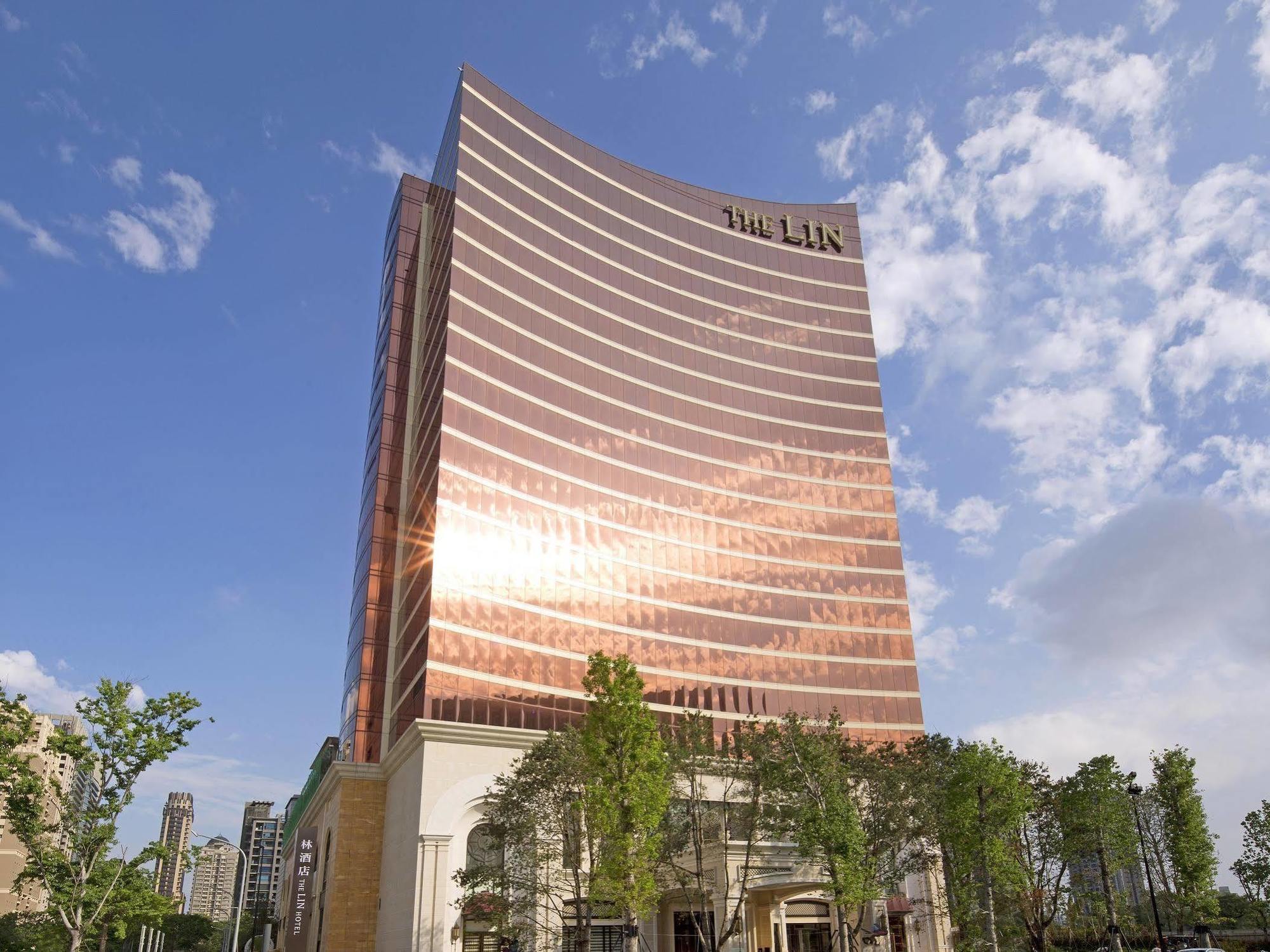 The Lin Hotel Тайчжун Экстерьер фото The building in 2012