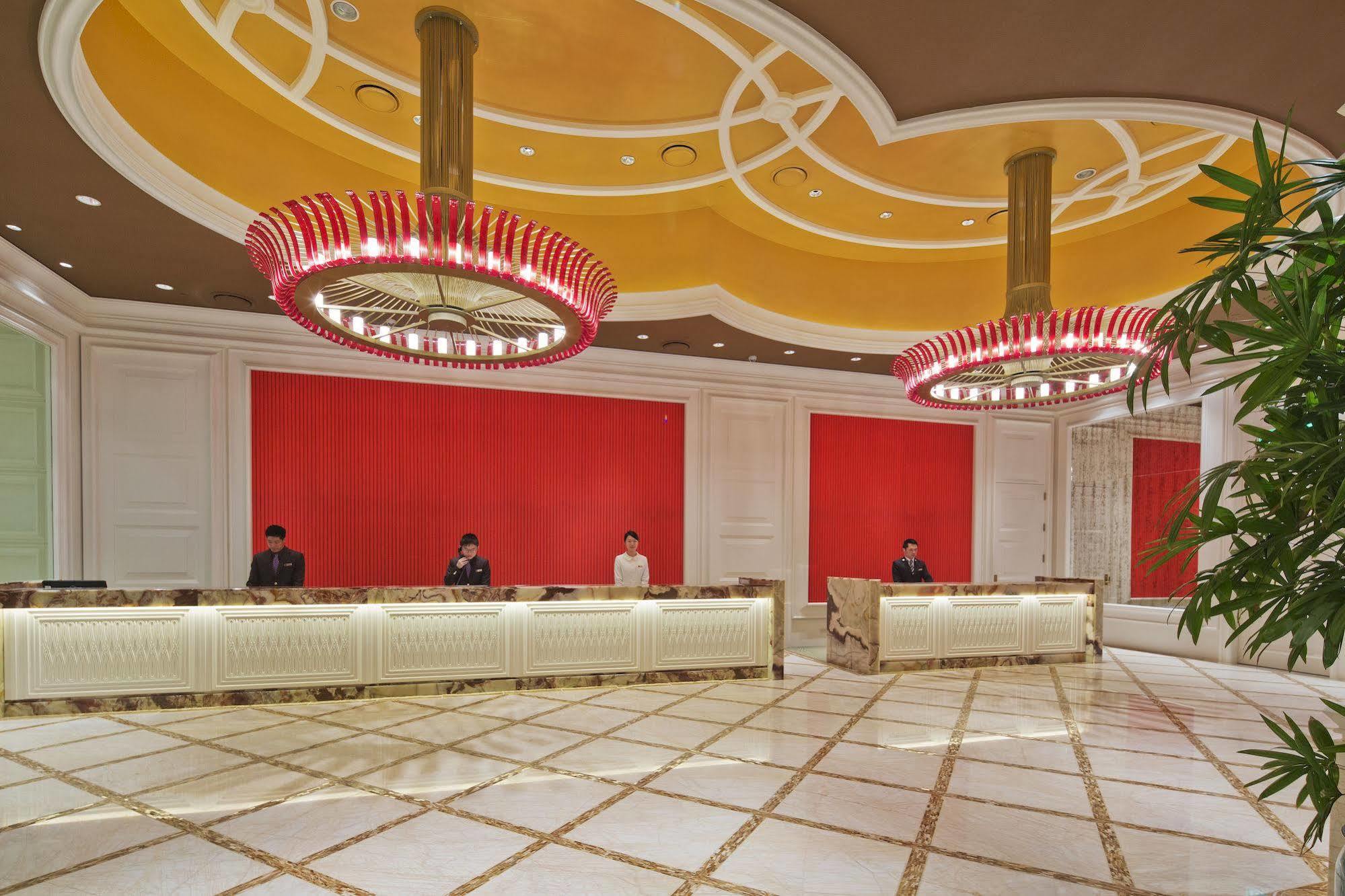 The Lin Hotel Тайчжун Экстерьер фото The lobby of the Wynn Palace