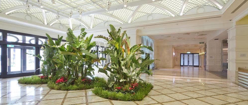 The Lin Hotel Тайчжун Экстерьер фото Interior of the hotel